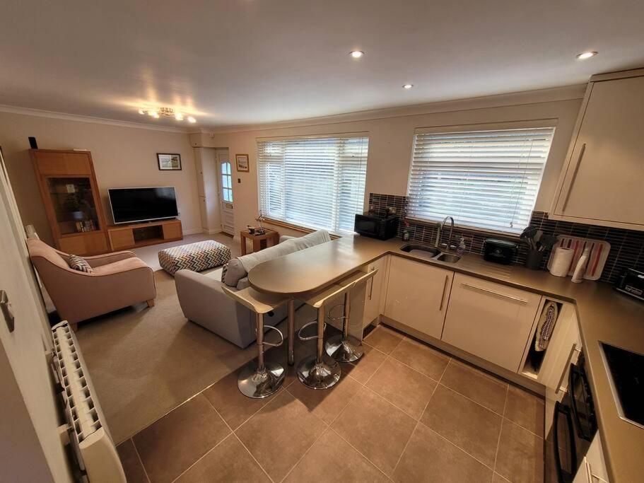 Bungalow A Few Minutes From The Sea. The Mumbles Eksteriør bilde